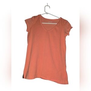 7/51. Tahari Short Sleeve V-Neck Top in Coral
